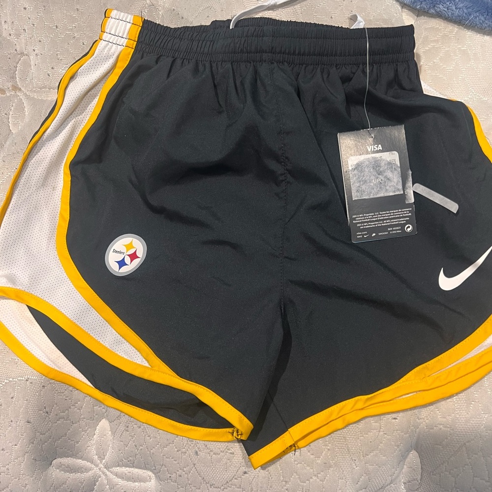 !!!Read Careful!!! Nike women Steelers shorts size xs